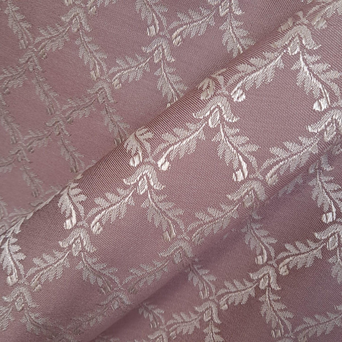 Tecido Para Sofá Chantung Bordado Rose