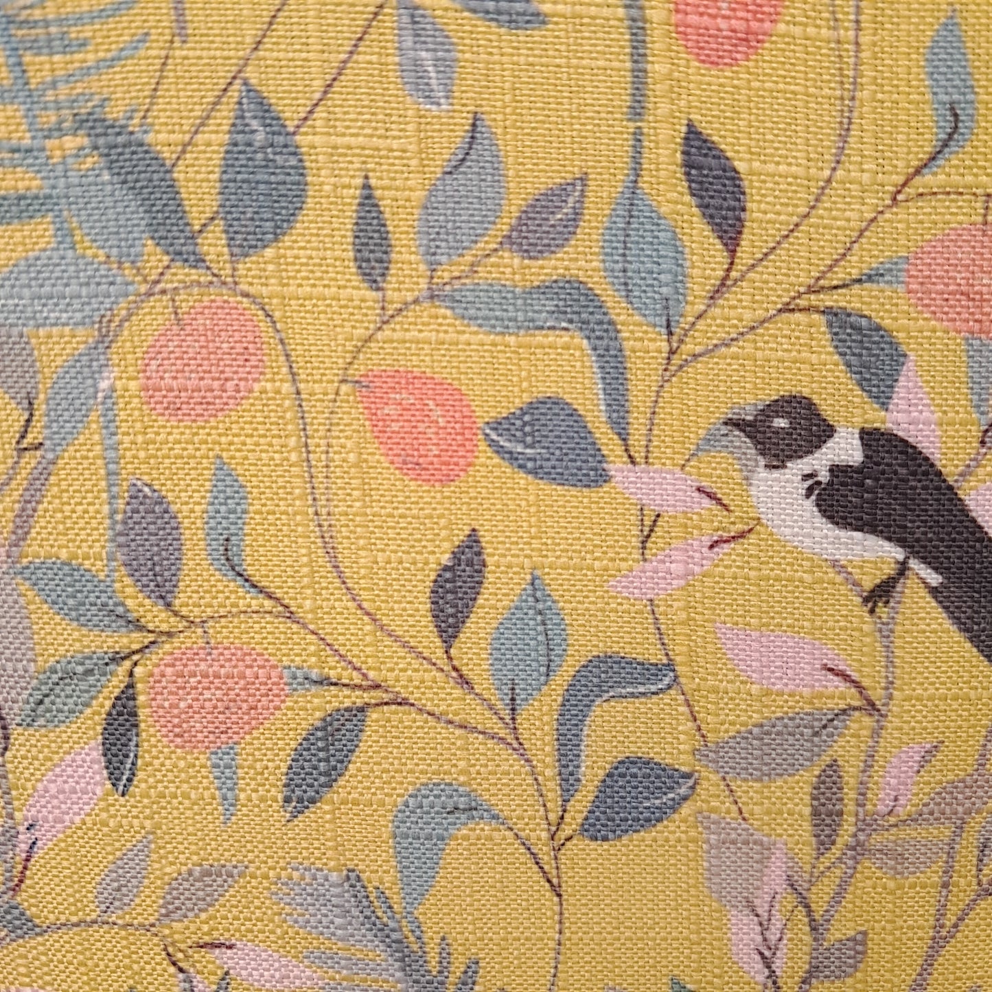 Tecido Para Sofá Linho Sintético Pássaros Mostarda