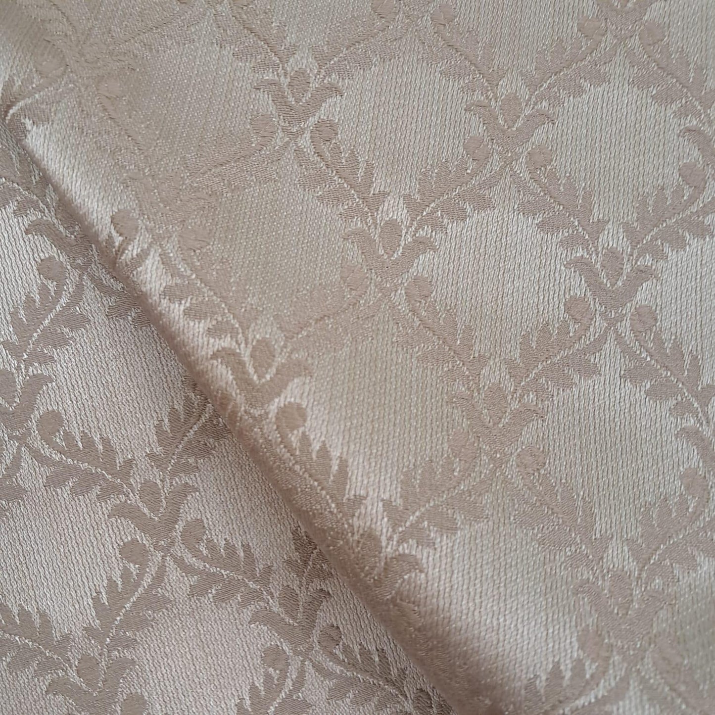 Tecido Para Sofá Chantung Bordado Bege