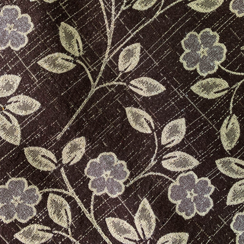 Tecido Para Sofá Jacquard Victoria Floral Crú/Café - Imetextil - Textil Irineu Meneghel Ltda.