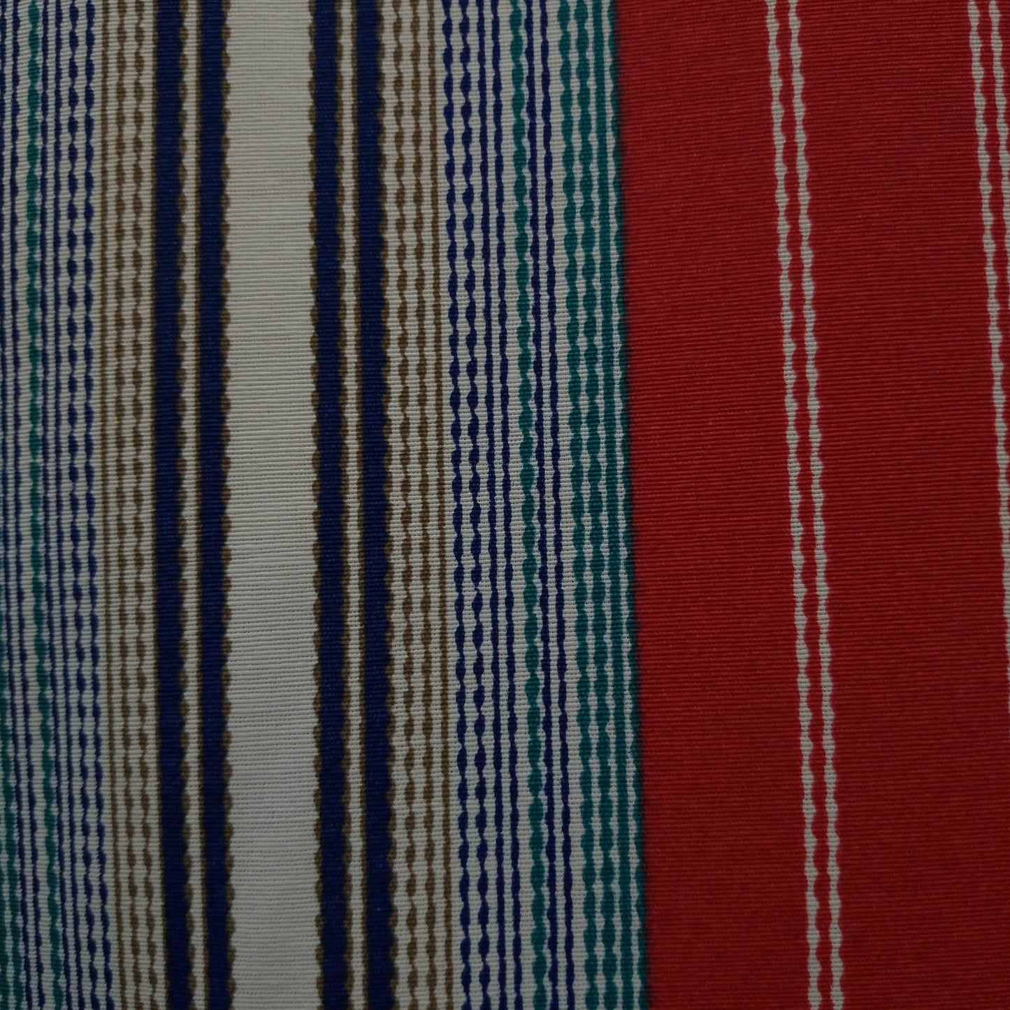 Tecido Para Área Externa Acqualine Listras Vermelho/Azul - Imetextil - Textil Irineu Meneghel Ltda.