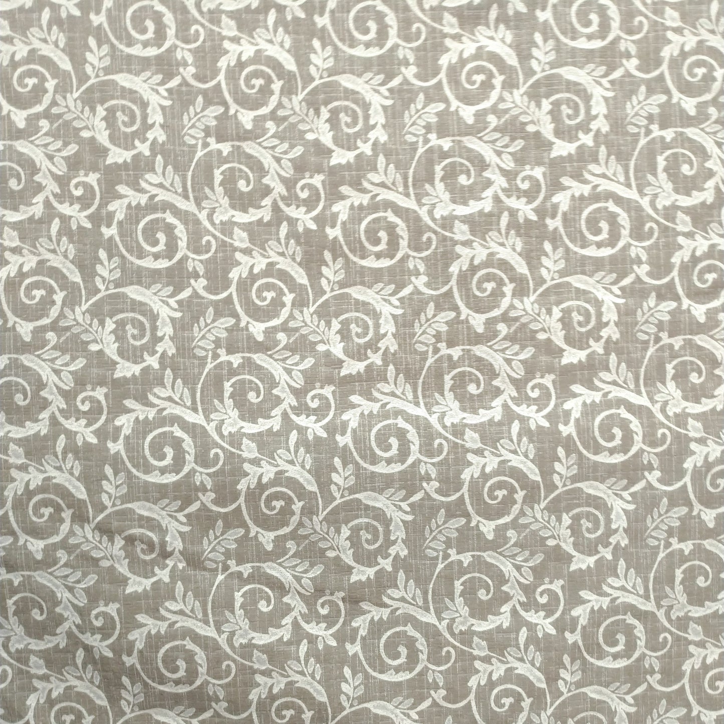 Tecido Para Sofá Jacquard Victoria Arabesco Crú/Fendi - Imetextil - Textil Irineu Meneghel Ltda.