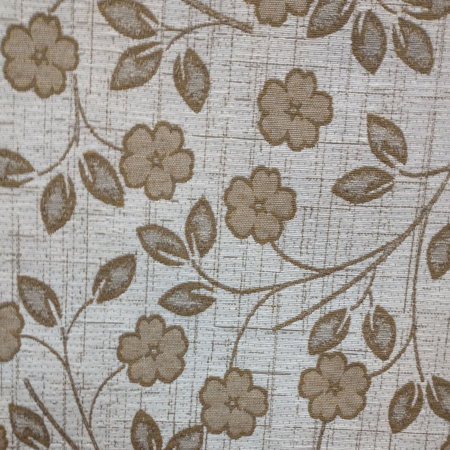 Tecido Para Sofá Jacquard Victoria Floral Crú/Caramelo - Imetextil - Textil Irineu Meneghel Ltda.