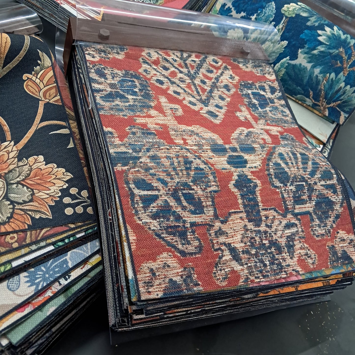 Mostruário com 80 Estampas