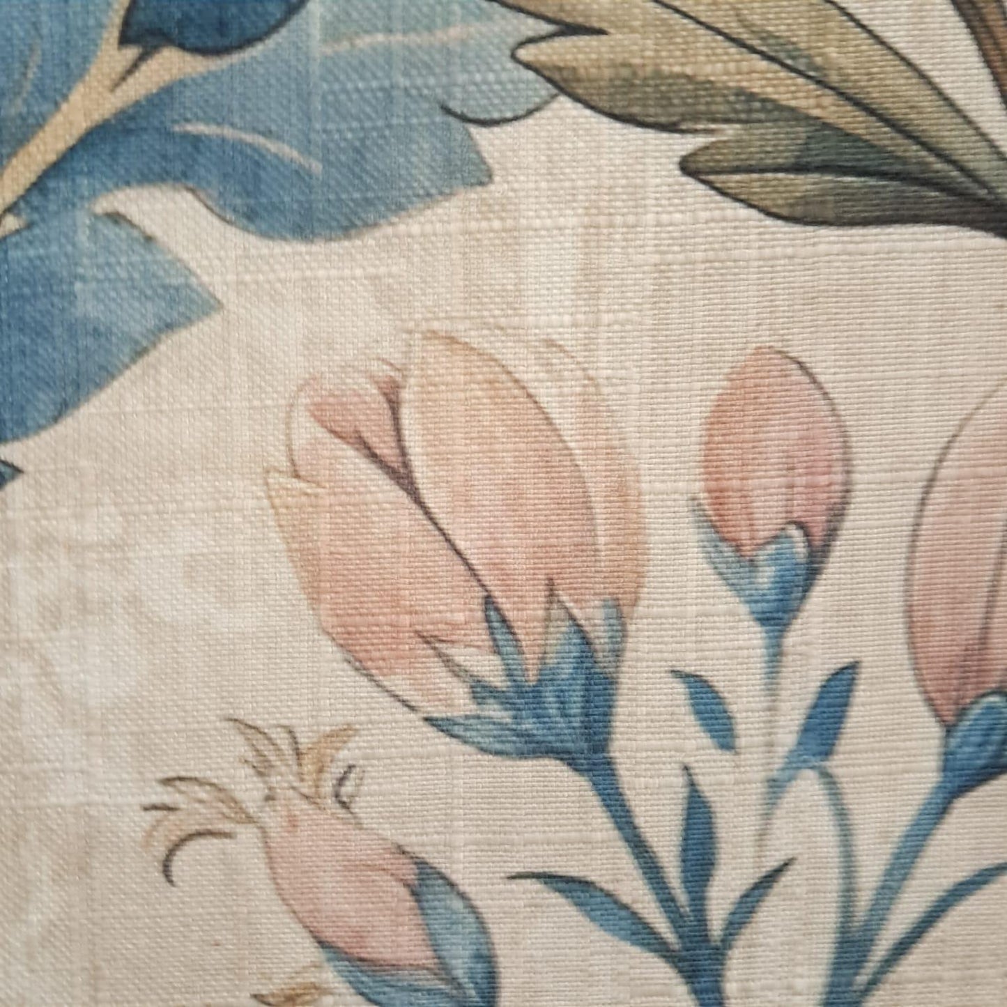 Tecido Para Sofá Linho Sintético Medalhão com Rosas