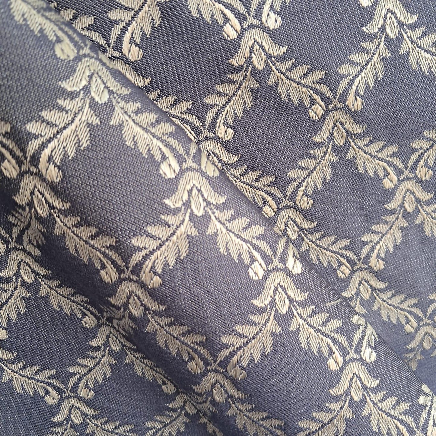 Tecido Para Sofá Chantung Bordado Azul