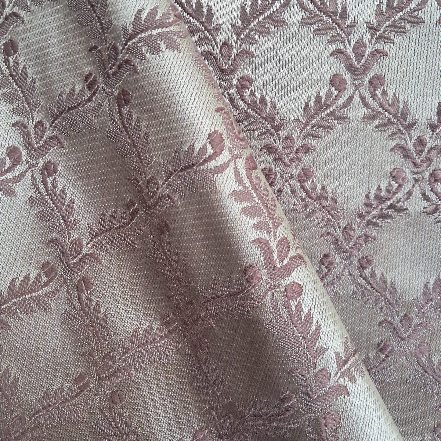 Tecido Para Sofá Chantung Bordado Rose